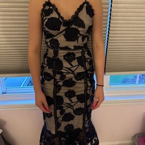 Selfie Leslie midi dress